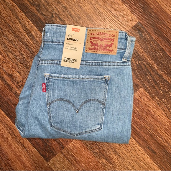 Levi’s 711 Skinny Women’s Jeans Size 10 Distressed - Picture 7 of 7